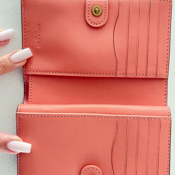 Coach Wallet authentic - Picture 7 of 9